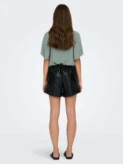 Hot ONLDITTE Oversized fit Shorts i imiteret læder Dame Shorts